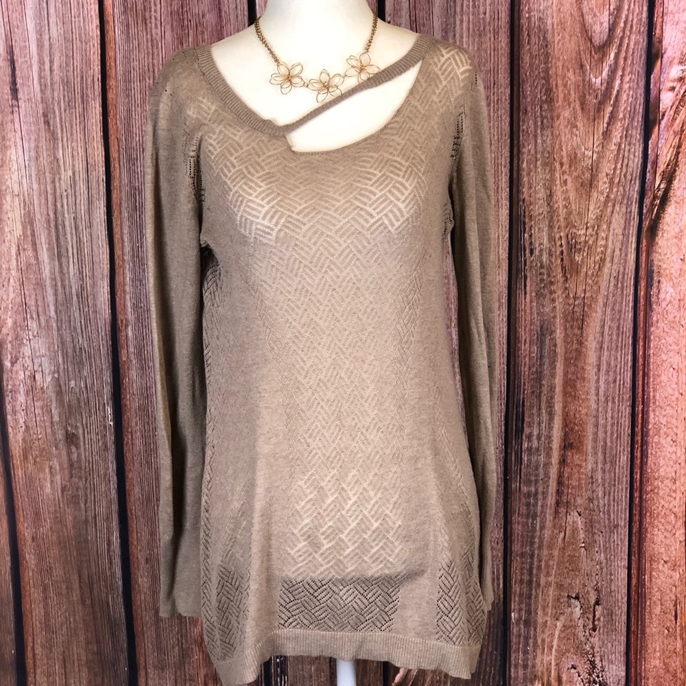 Distressed Top SMALL
